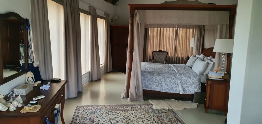 5 Bedroom Property for Sale in Broederstroom North West